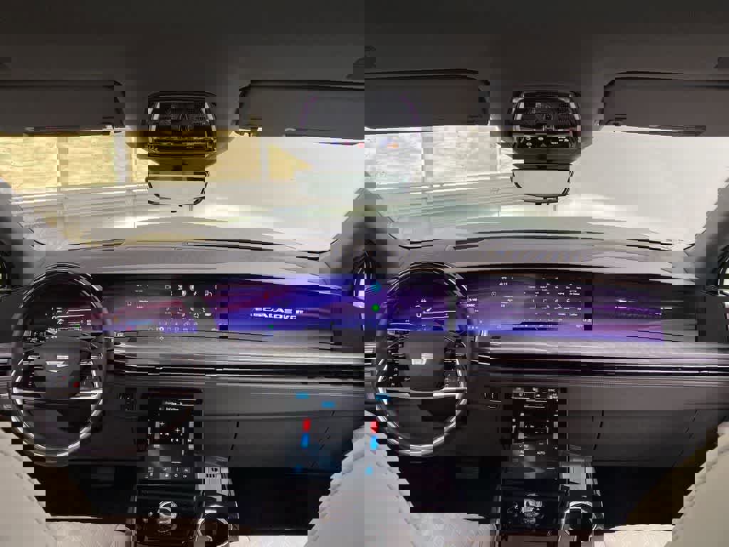 Certified 2026 Cadillac Escalade IQL Sport 1 w/ LPO, ONYX Package image 13