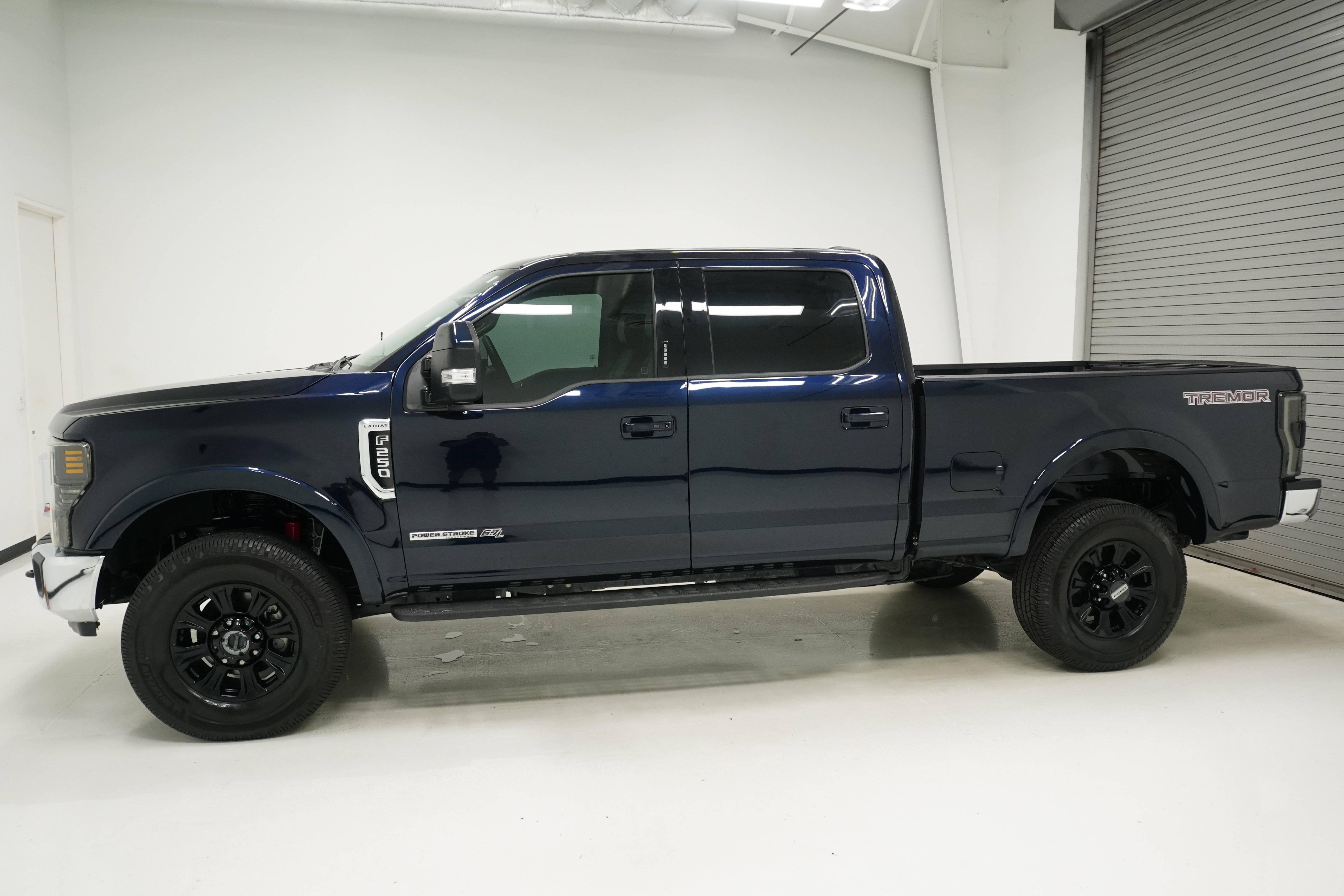 Used 2021 Ford F250 Lariat w/ Tremor Off-Road Package AWD/4WD image 5