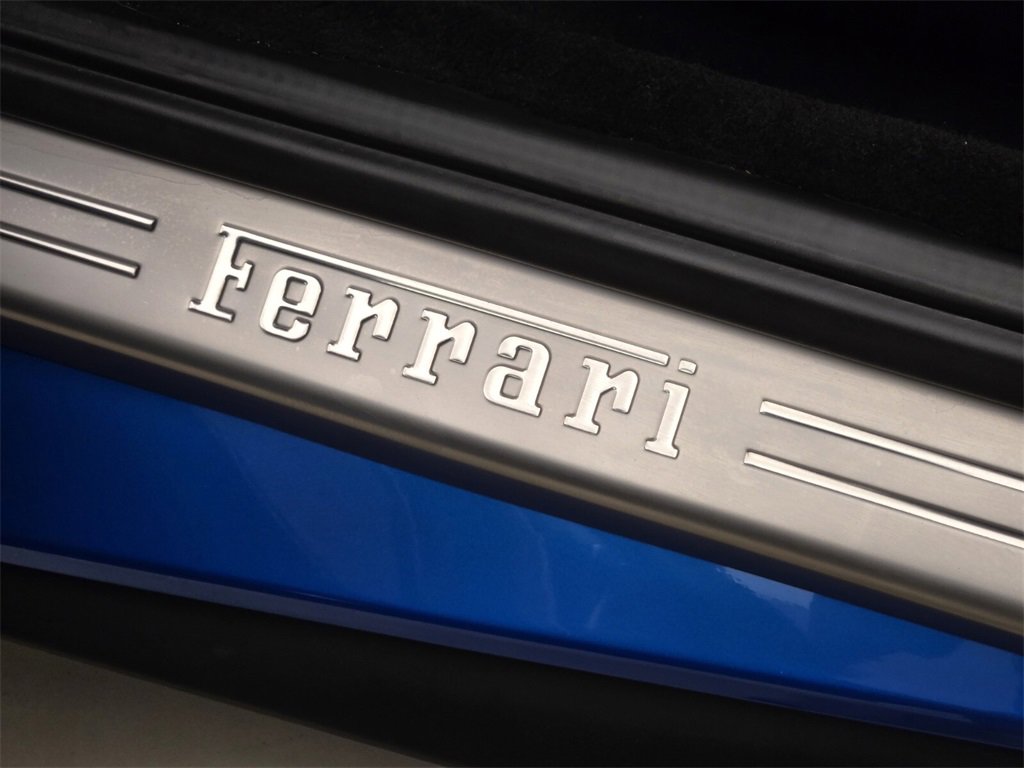 Used 2019 Ferrari Portofino image 34