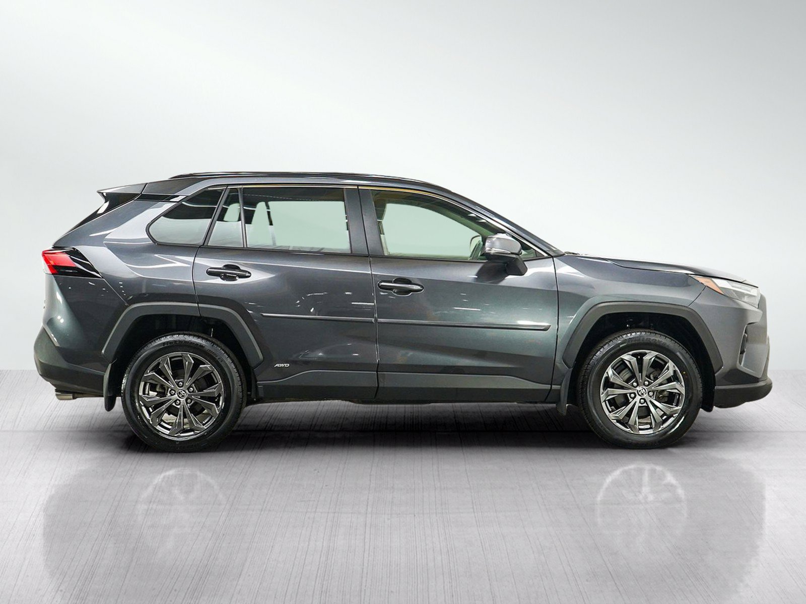 Used 2023 Toyota RAV4 XLE Premium AWD/4WD image 7