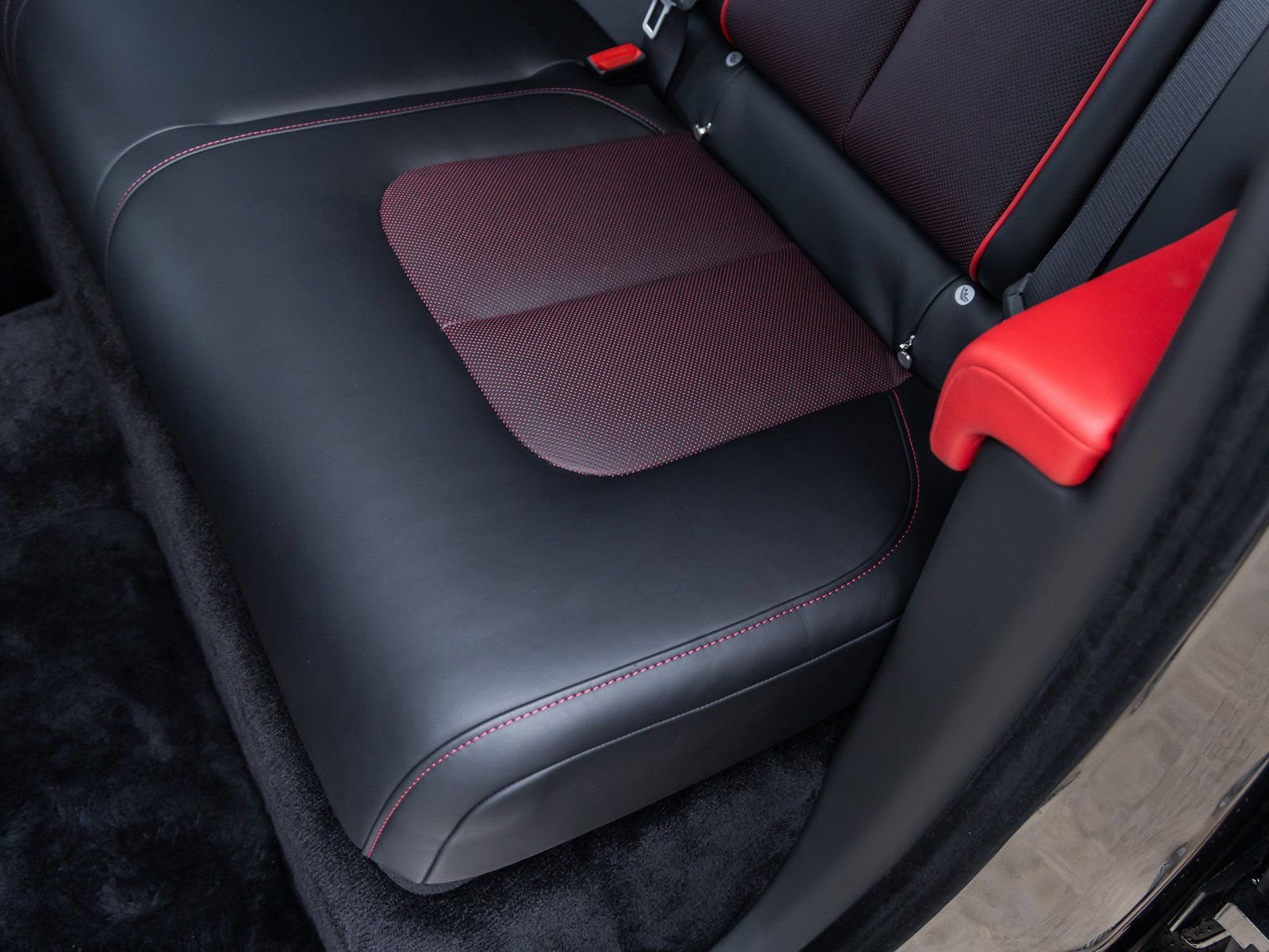 Certified 2025 Rolls-Royce Cullinan image 39