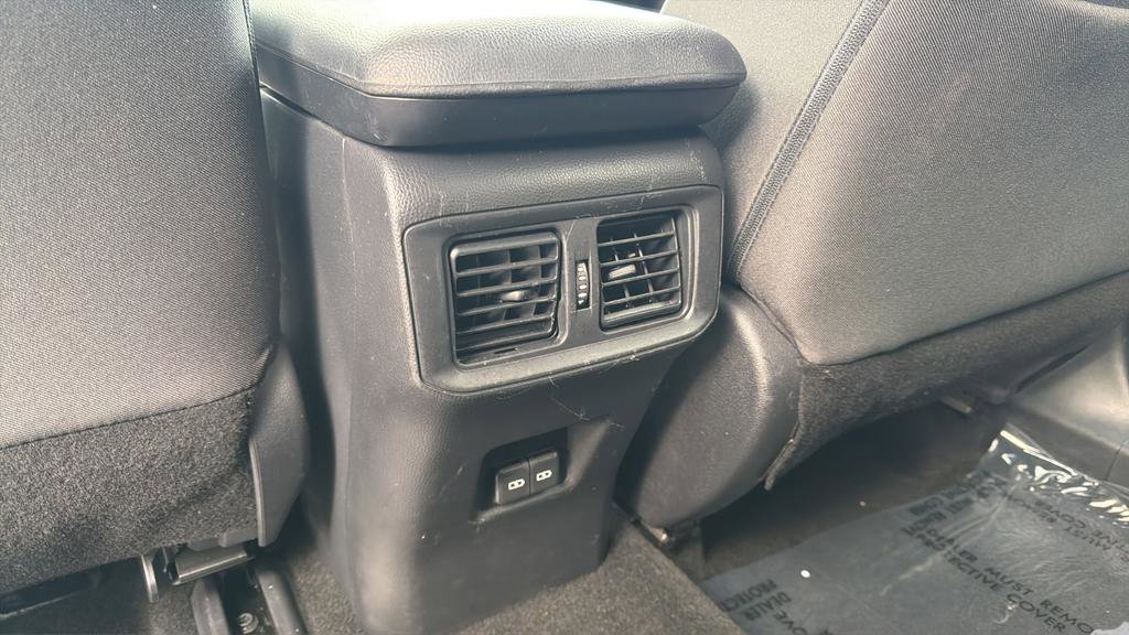 Used 2022 Toyota RAV4 XLE image 17