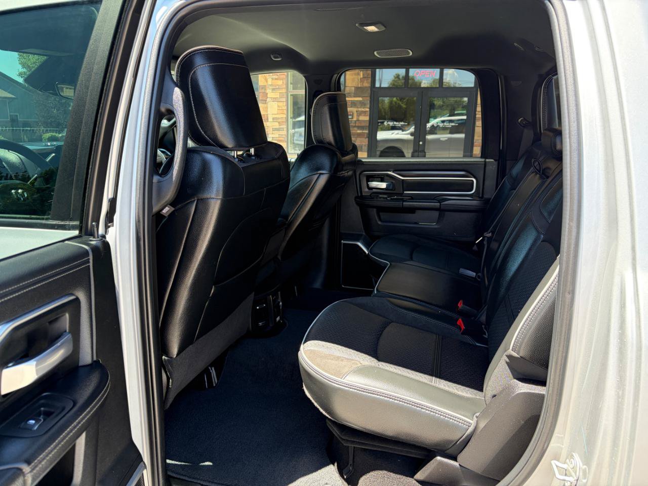 Used 2026 RAM 2500 Laramie AWD/4WD image 5