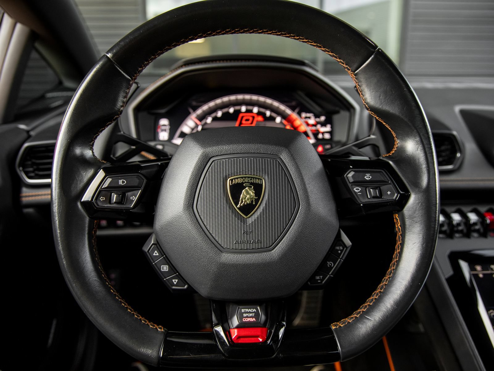 Used 2021 Lamborghini Huracan EVO RWD image 30