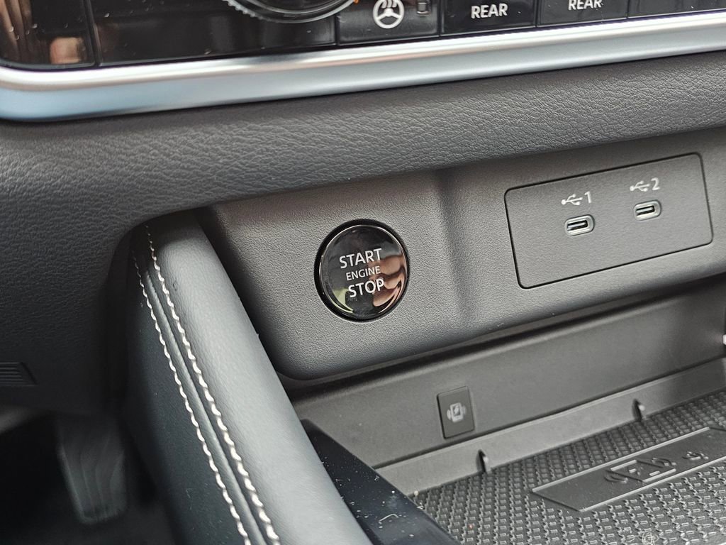 New 2026 Nissan Rogue Platinum w/ Tech Package image 24