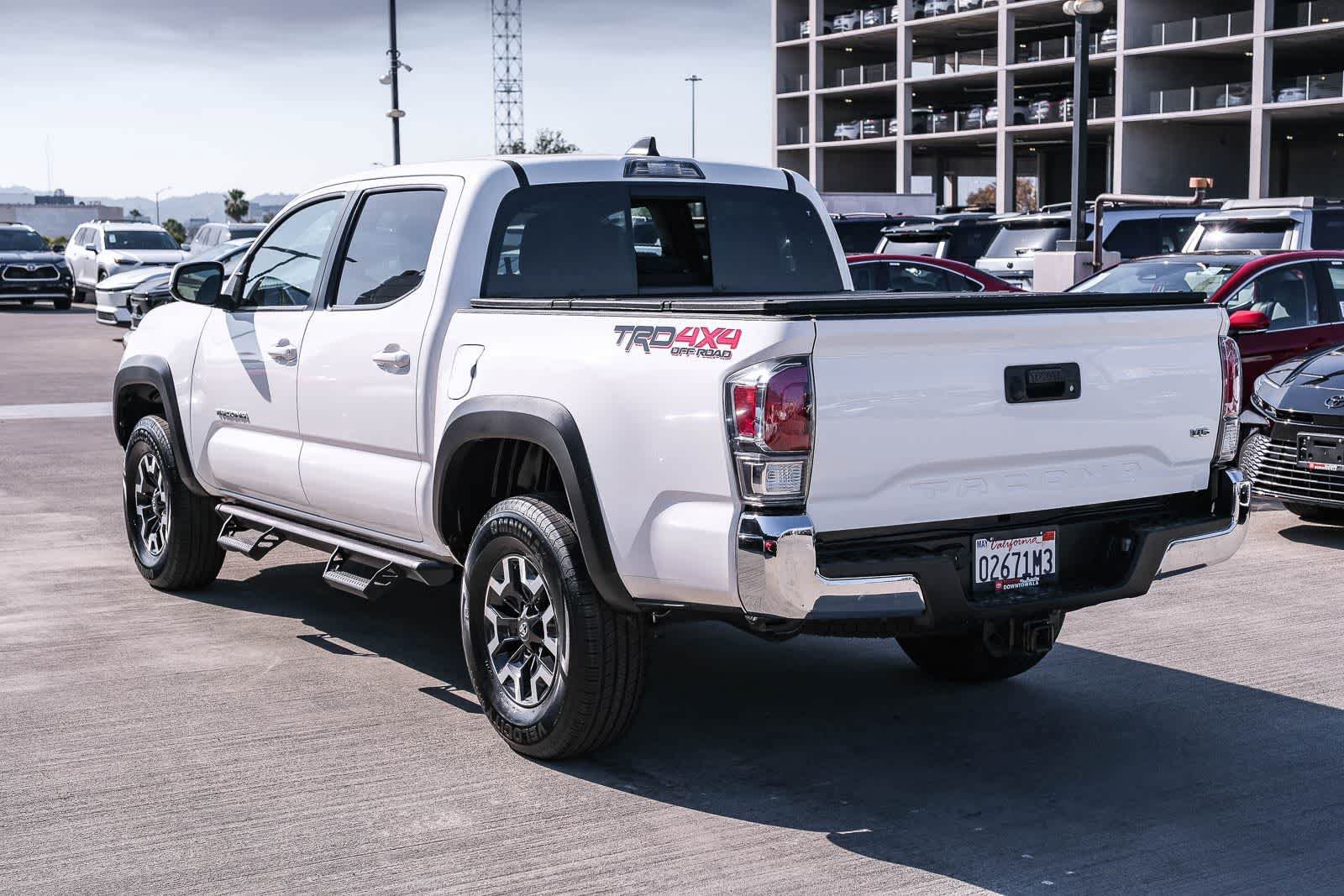 Certified 2022 Toyota Tacoma TRD Off-Road AWD/4WD image 6