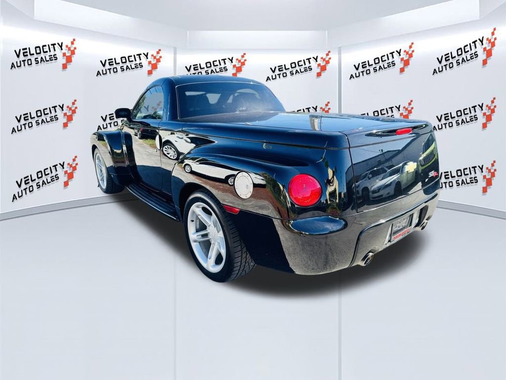 Used 2006 Chevrolet SSR w/ Preferred Equipment Group image 15