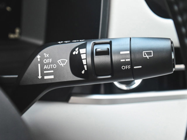 New 2025 Mitsubishi Outlander SE image 25