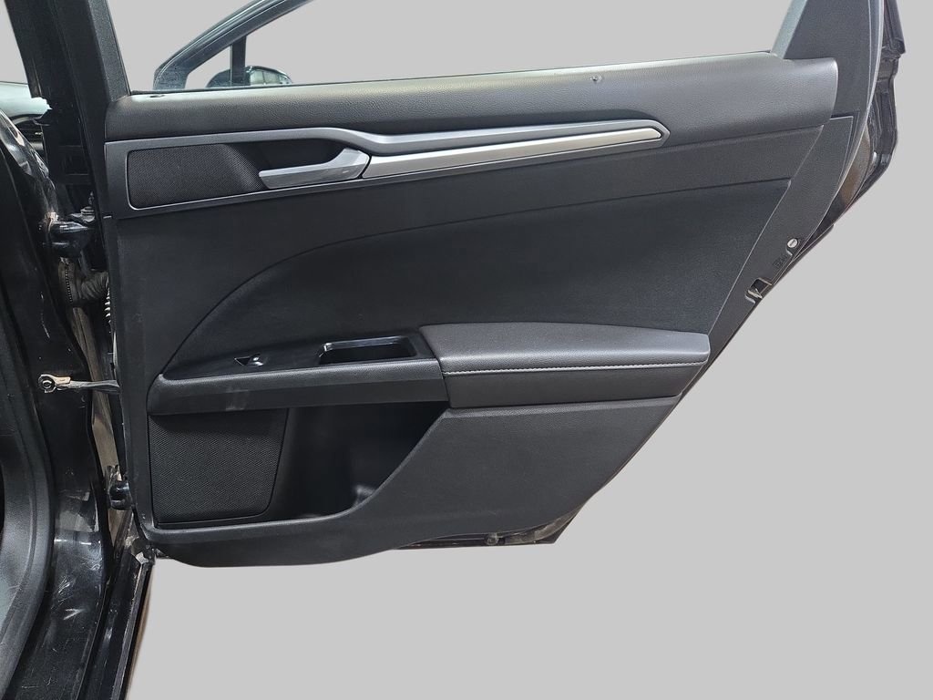 Used 2014 Ford Fusion SE image 13