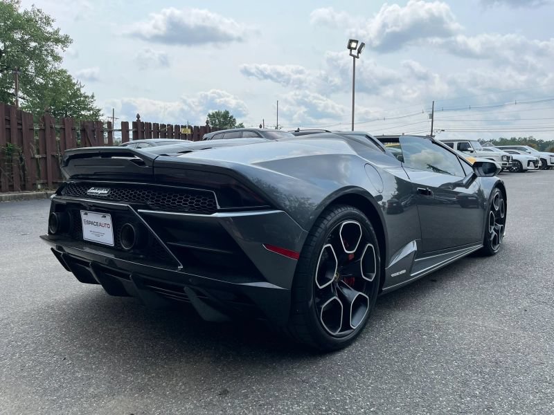 Used 2020 Lamborghini Huracan EVO AWD/4WD image 8