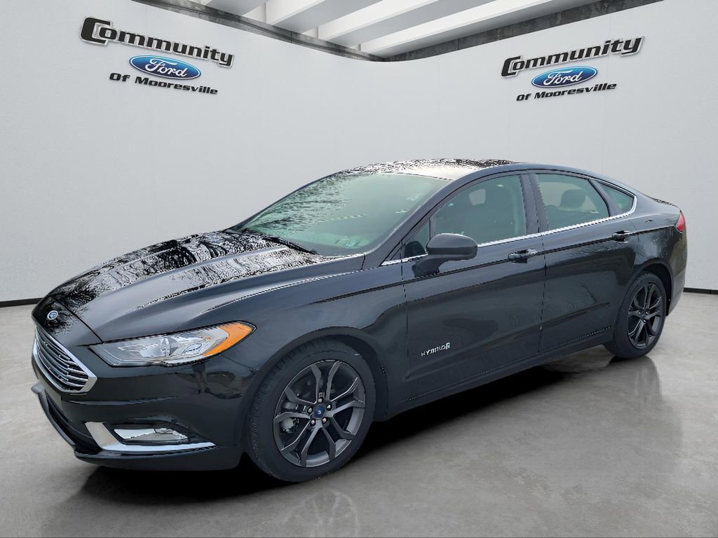 Used 2018 Ford Fusion SE w/ Equipment Group 601A image 1