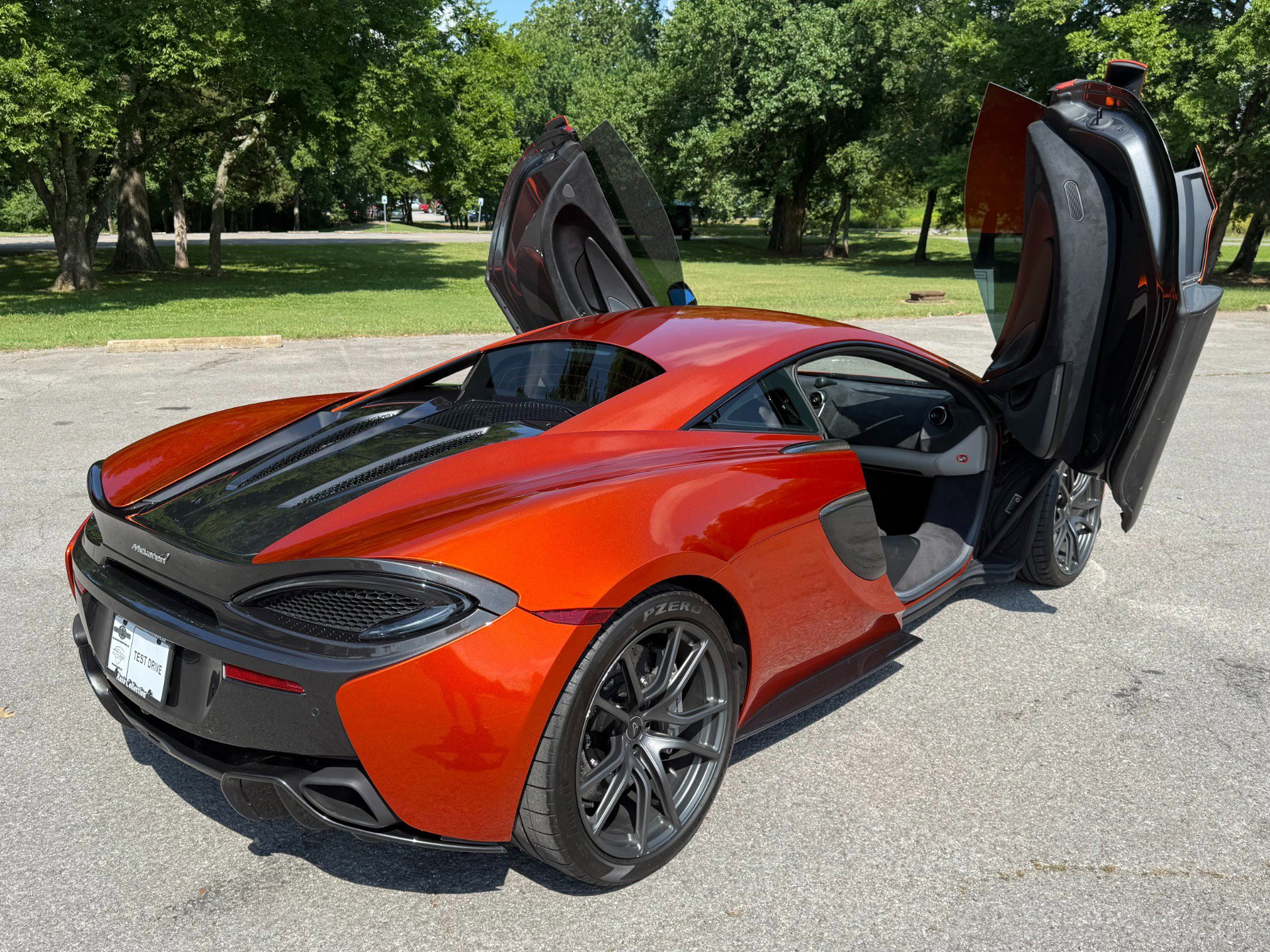 Used 2017 McLaren 570S Coupe image 3