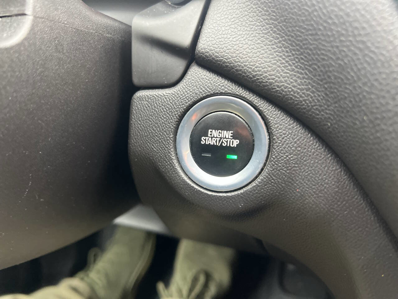 Used 2018 Chevrolet Equinox LT image 23