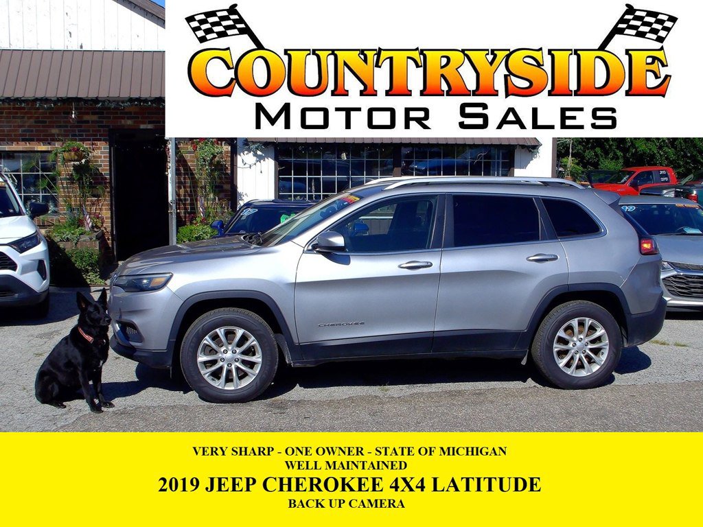 Used 2019 Jeep Cherokee Latitude w/ Popular Appearance Group AWD/4WD image 1