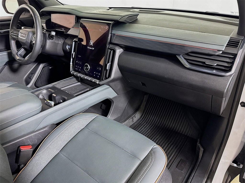 Certified 2024 GMC Acadia AT4 w/ LPO, Floor Liner Package image 30