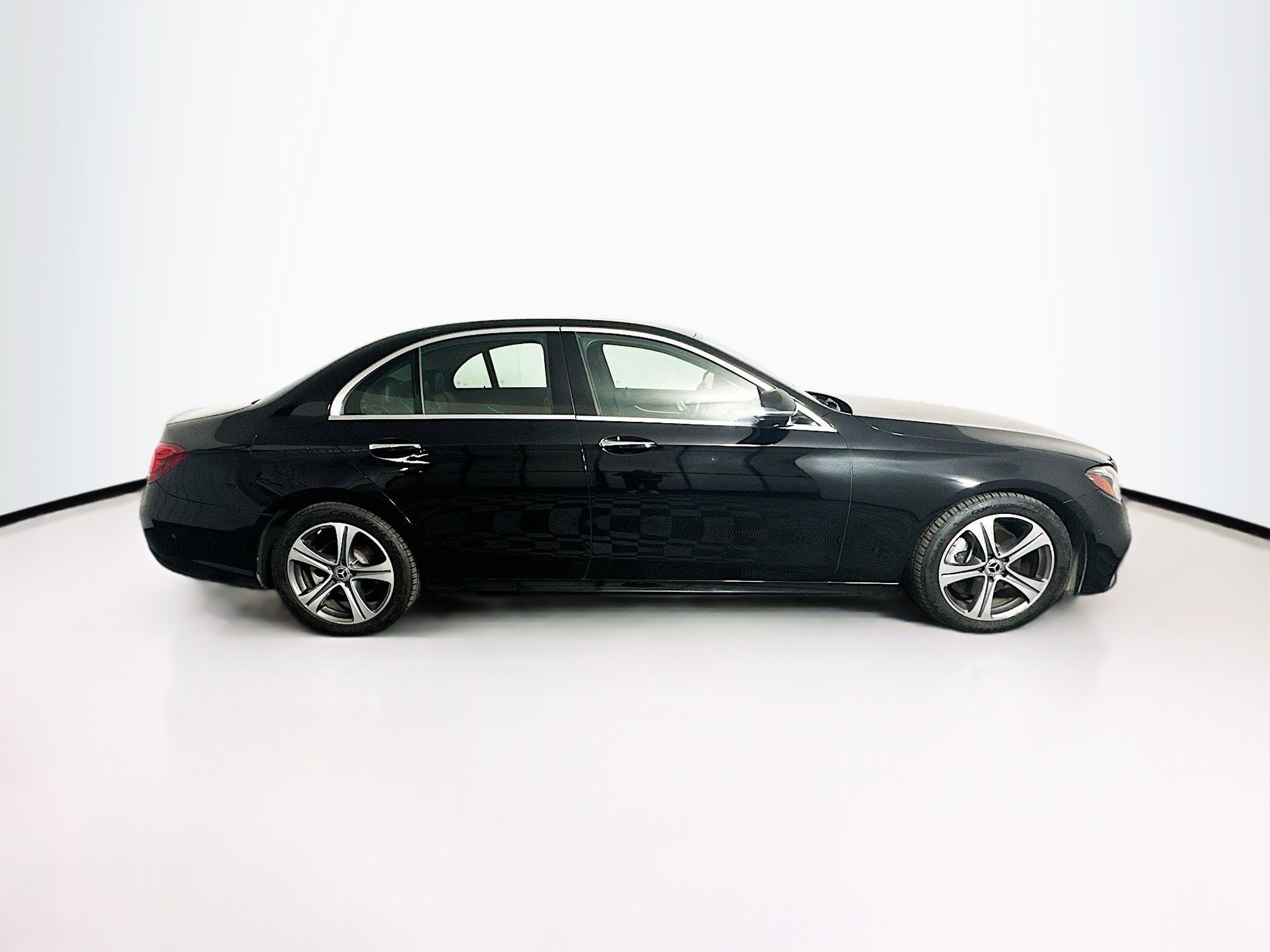 Used 2018 Mercedes-Benz E 300 image 10