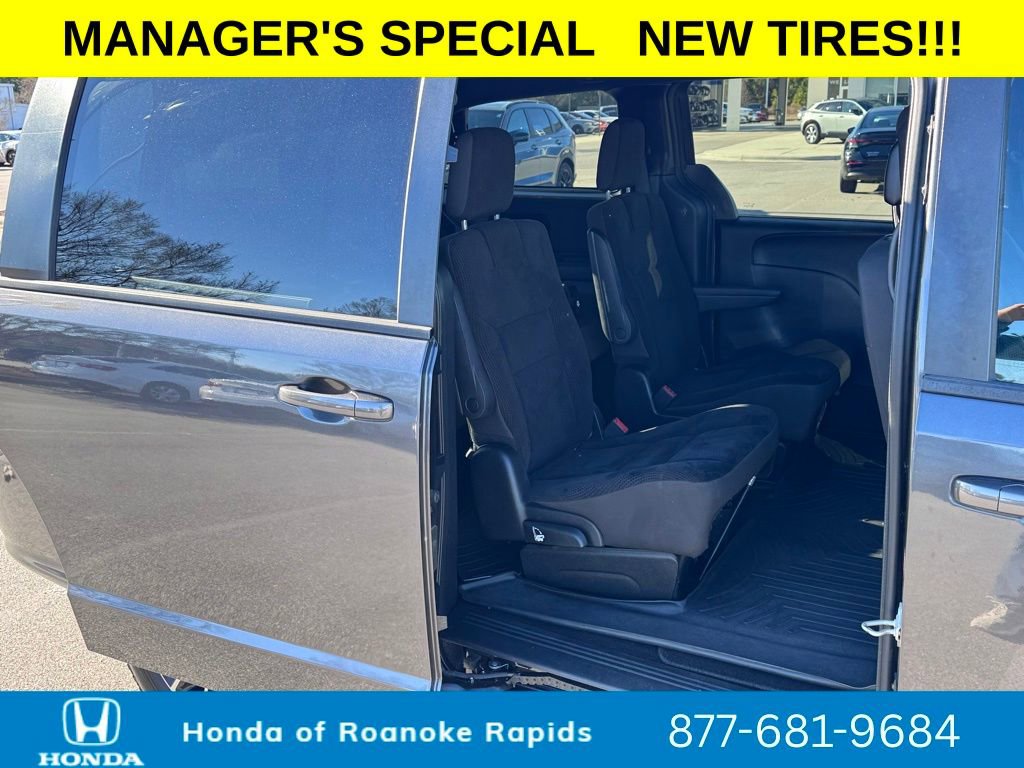 Used 2019 Dodge Grand Caravan SE image 25