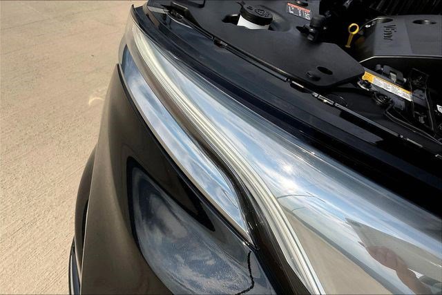 Used 2024 Buick Enclave Premium image 35