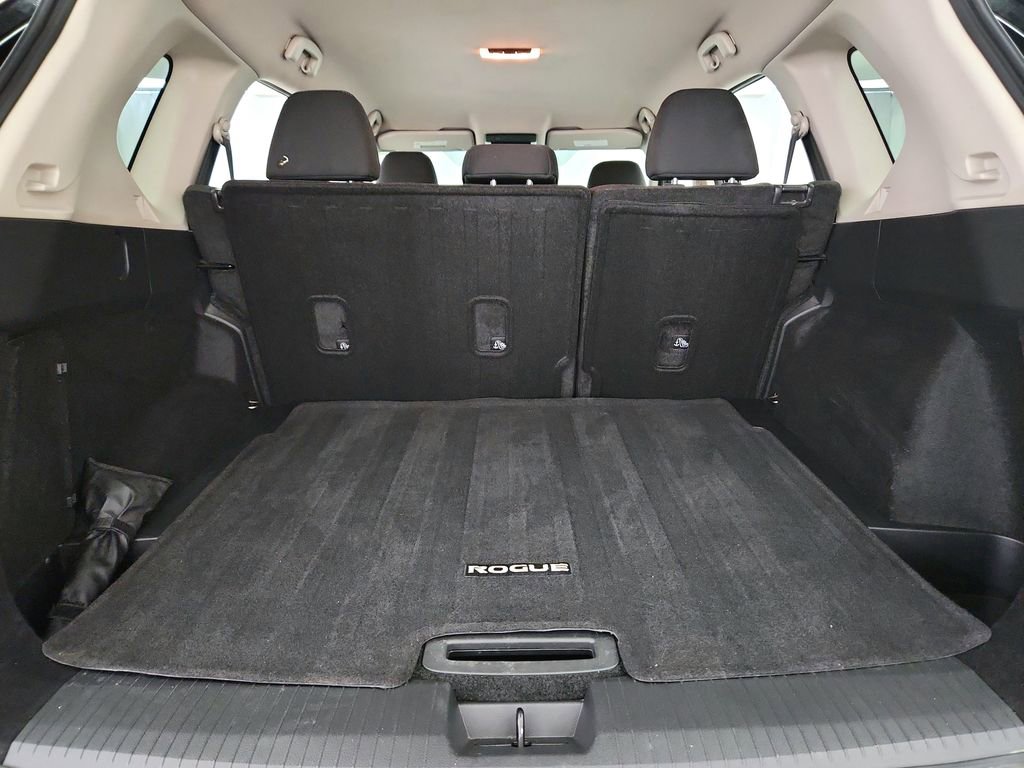 Used 2025 Nissan Rogue SV image 29