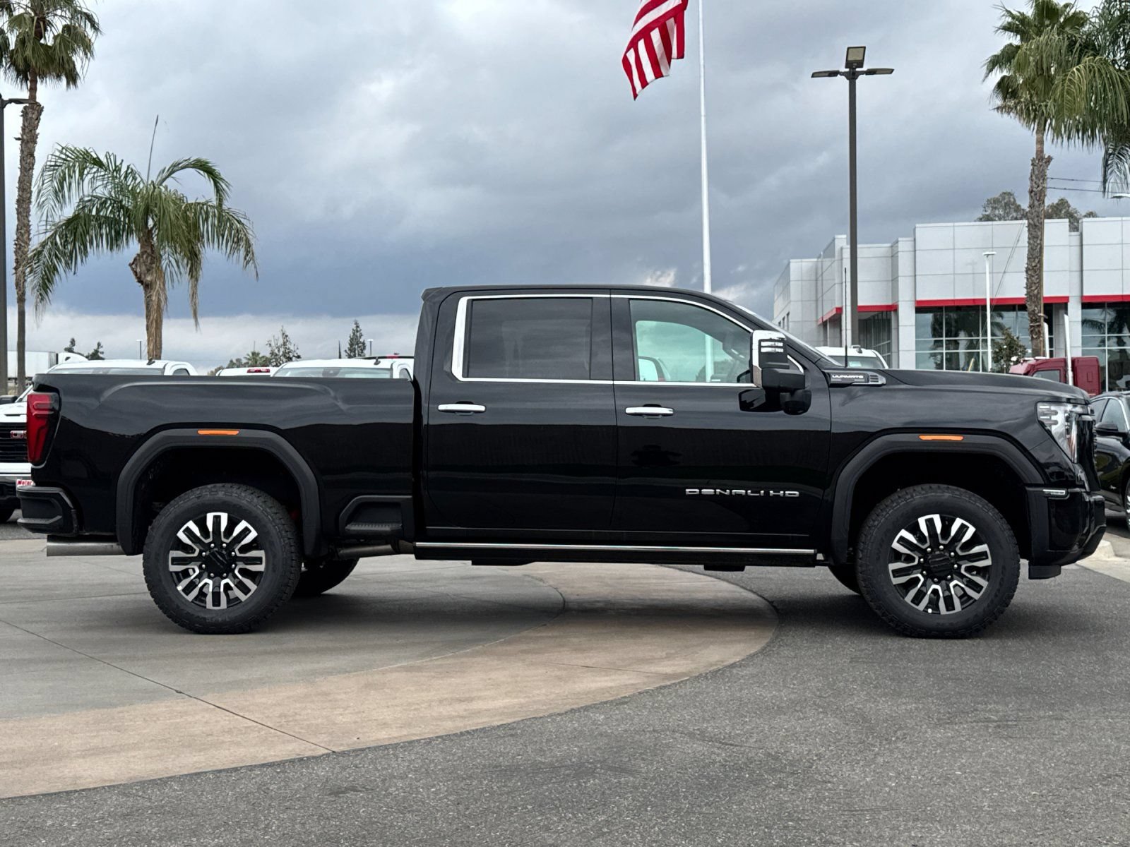 New 2026 GMC Sierra 2500 Denali Ultimate AWD/4WD image 3