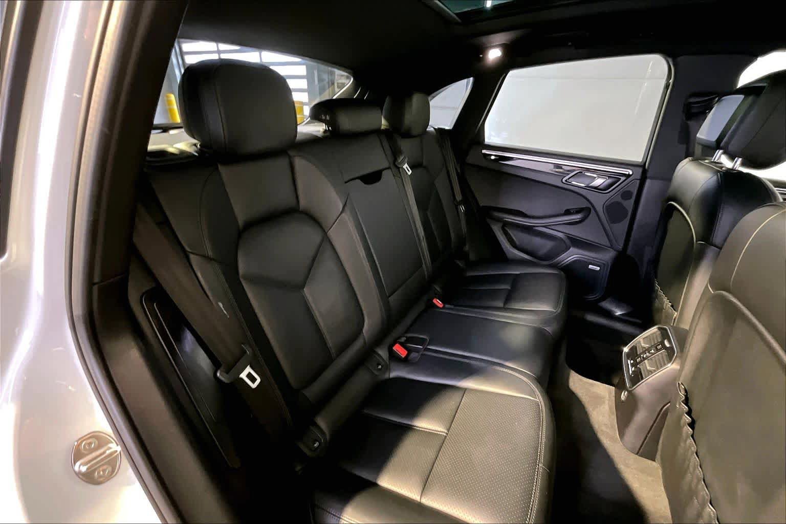 Used 2020 Porsche Macan S AWD/4WD image 20