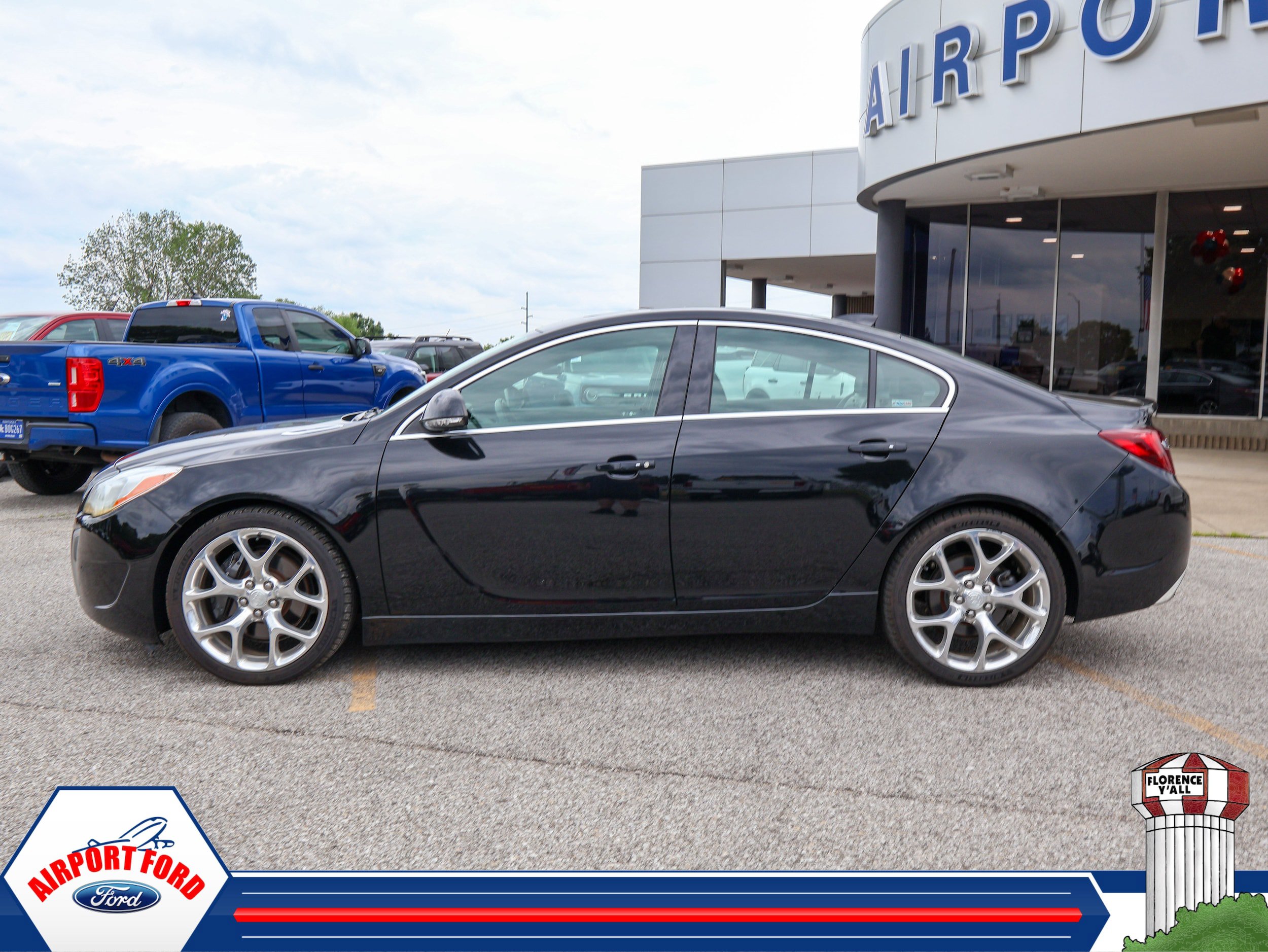 Used 2017 Buick Regal GS w/ Driver Confidence Package #1 AWD/4WD image 2