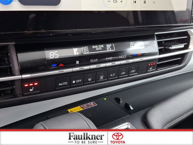 Certified 2025 Toyota Sienna XLE image 15