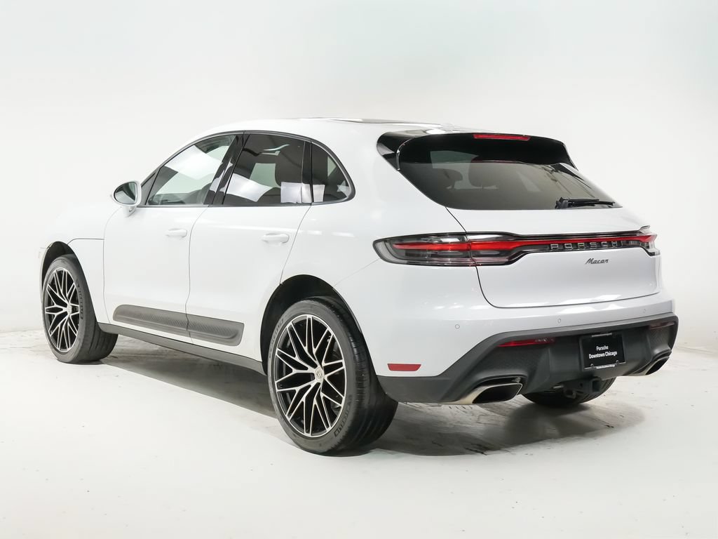Certified 2023 Porsche Macan AWD/4WD image 3