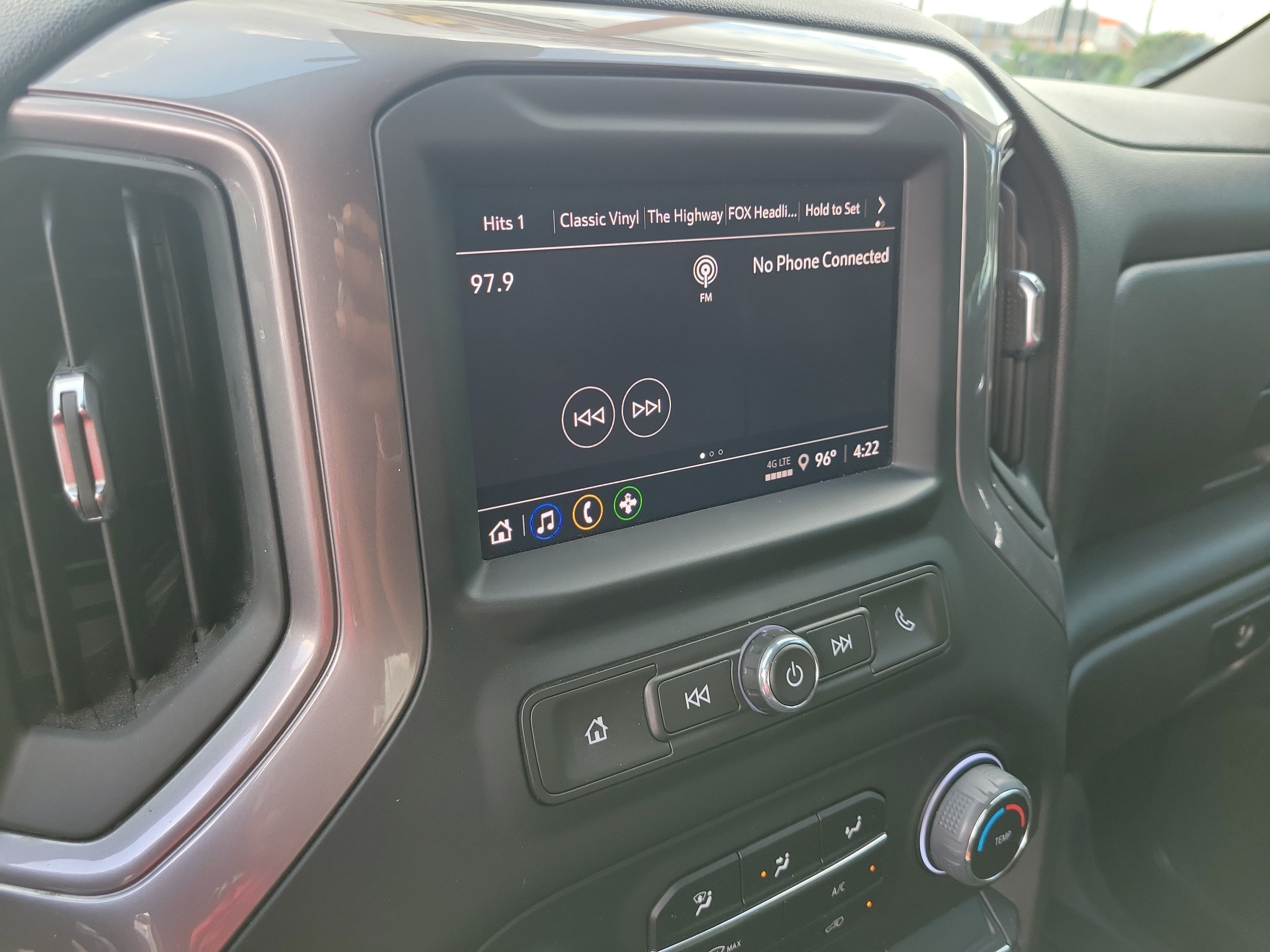 Used 2024 Chevrolet Silverado 1500 Custom RWD image 27