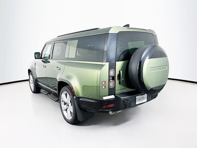 New 2026 Land Rover Defender 130 X-Dynamic SE AWD/4WD image 7