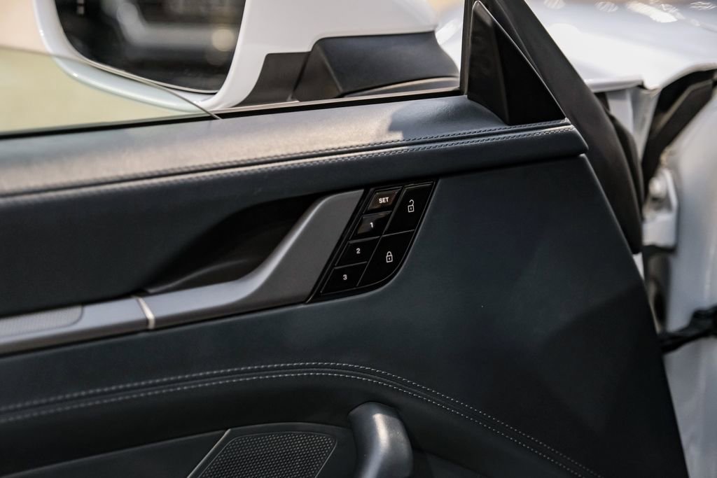 Used 2020 Porsche 911 Carrera 4S image 40