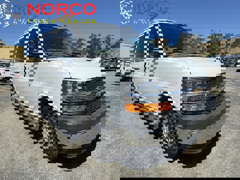 Used 2021 Chevrolet Express 3500 LT w/ LT Preferred Equipment Group image 4