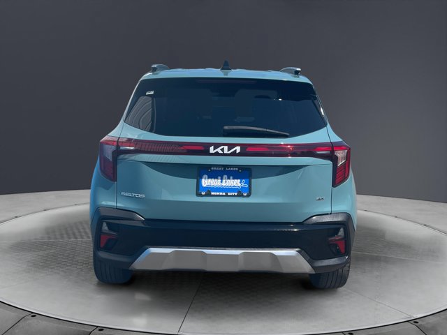 Used 2024 Kia Seltos EX AWD/4WD image 4