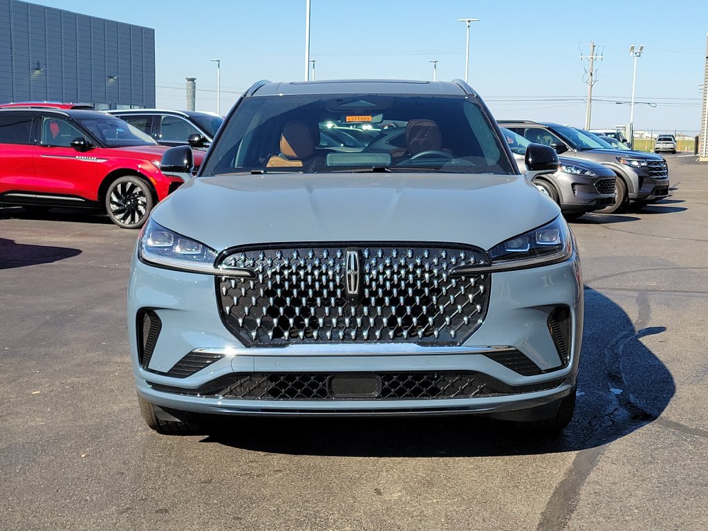 New 2027 Lincoln Aviator Black Label w/ Dynamic Handling Package AWD/4WD image 2