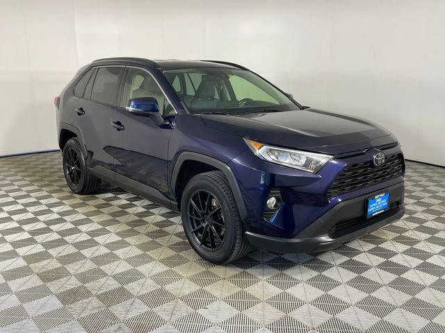 Used 2020 Toyota RAV4 XLE w/ XLE Grade Weather Package AWD/4WD image 25