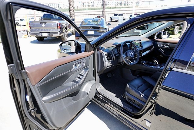 Certified 2023 Nissan Rogue SL w/ SL Premium Package FWD image 50