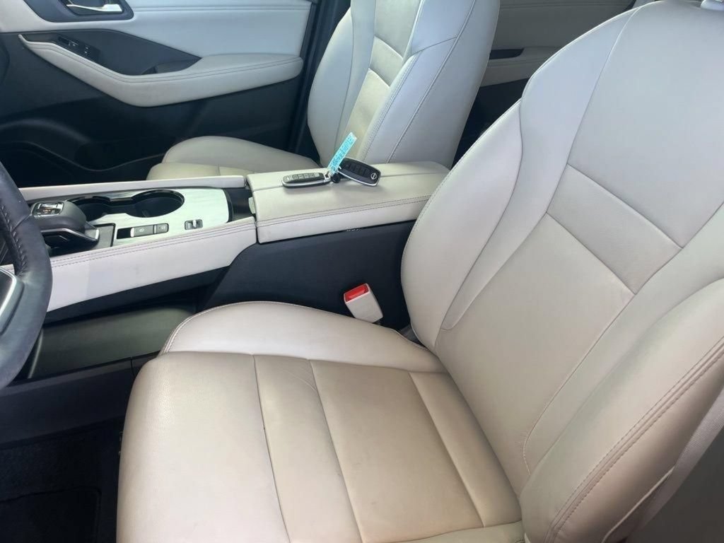 Used 2023 Nissan Rogue SL w/ SL Premium Package FWD image 9