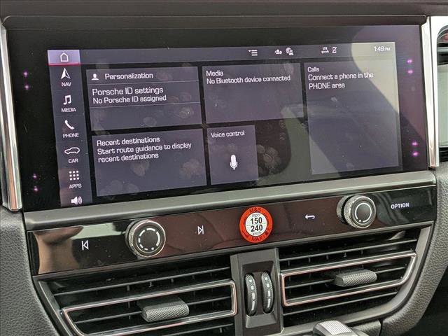 Certified 2025 Porsche Macan image 18