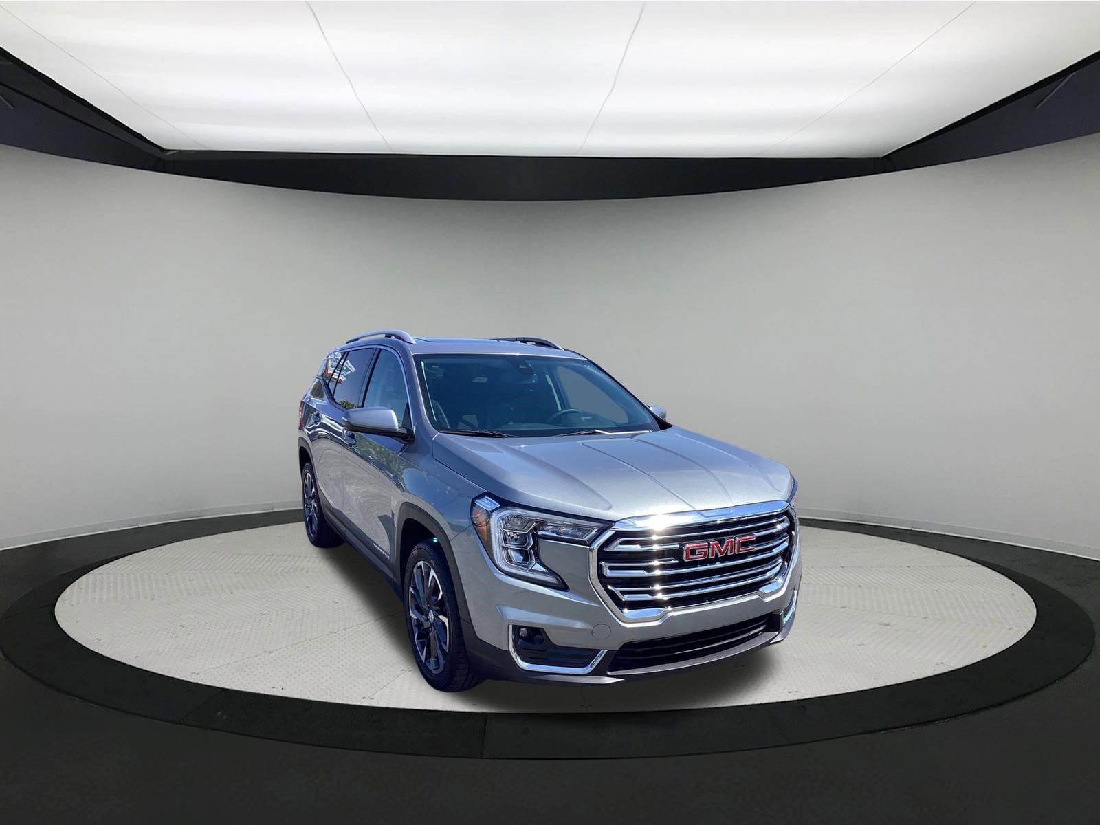 Used 2024 GMC Terrain SLT w/ LPO, Floor Liner Package AWD/4WD image 2