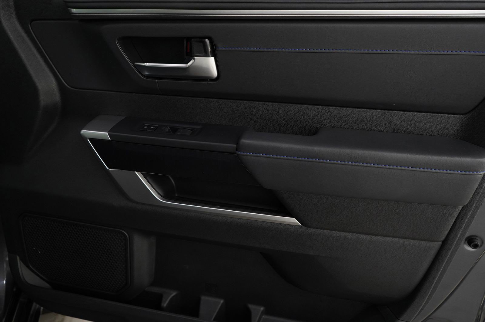 Used 2024 Toyota Sequoia Limited image 9