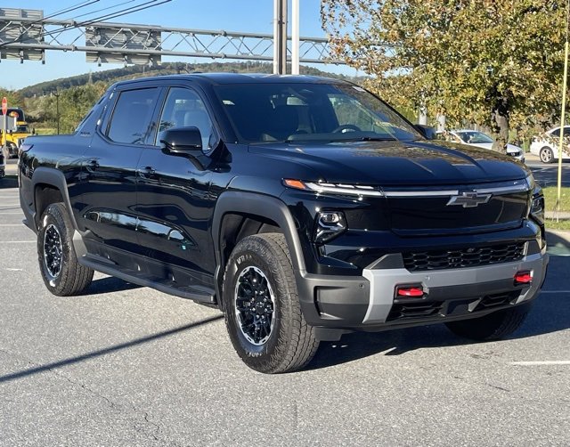 New 2026 Chevrolet Silverado EV Trail Boss video 1