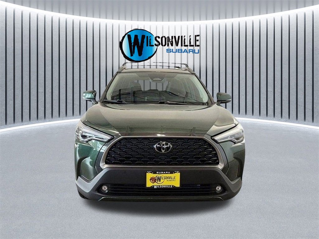 Used 2024 Toyota Corolla Cross XLE image 4