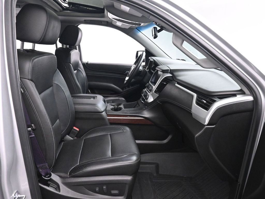 Used 2017 GMC Yukon SLT w/ Premium Edition image 28