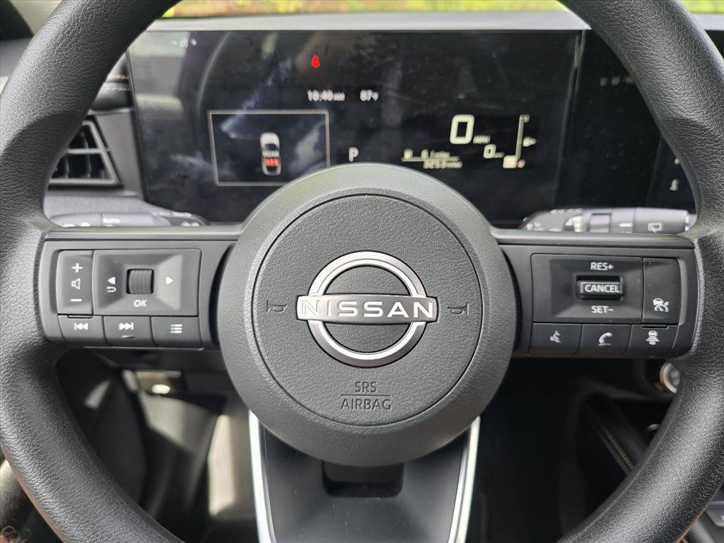 Used 2025 Nissan Kicks SV AWD/4WD image 23