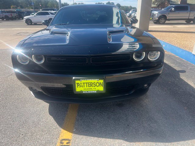 Used 2023 Dodge Challenger SXT w/ Blacktop Package RWD image 4