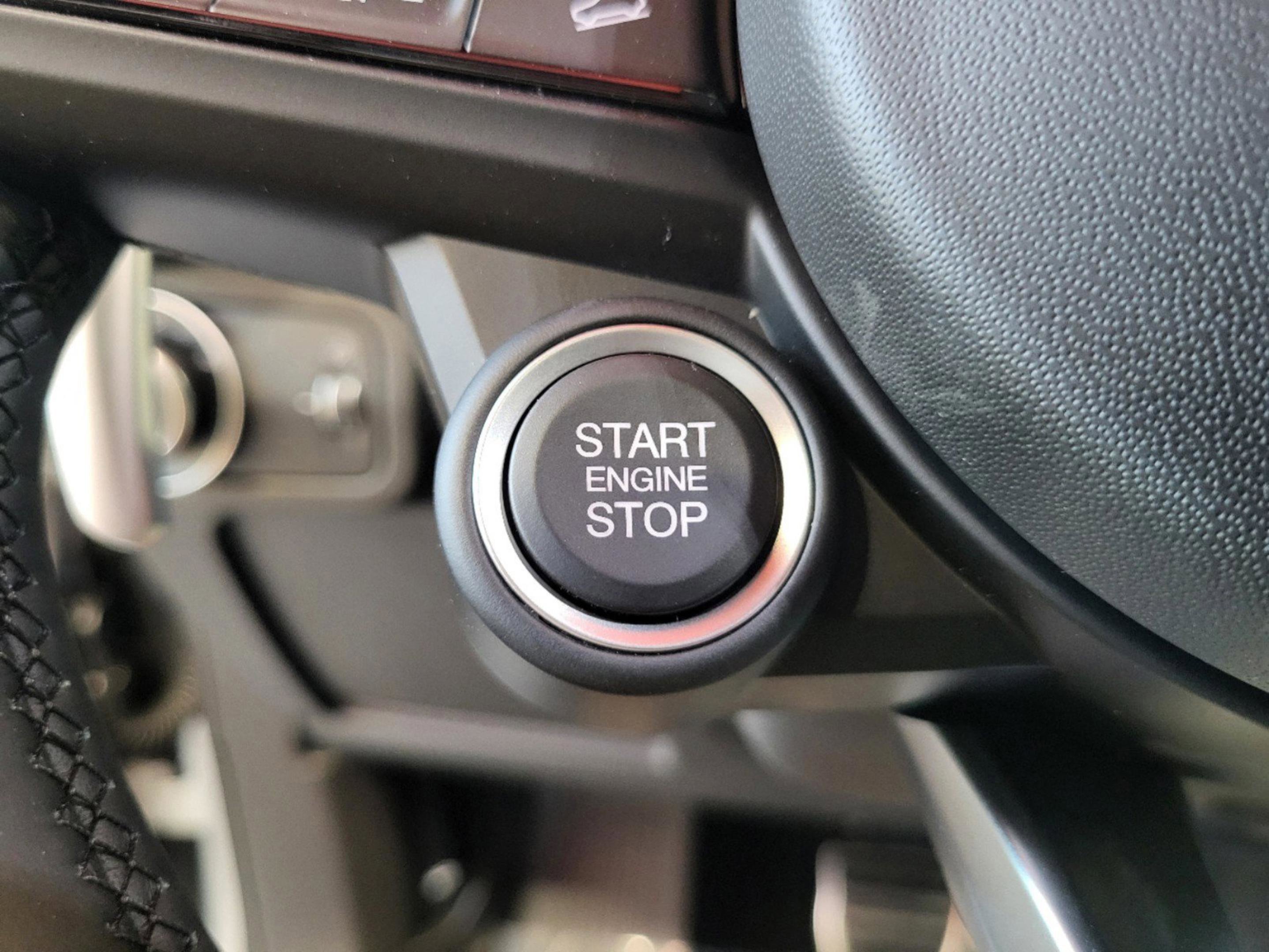 New 2025 Alfa Romeo Stelvio Sprint image 68