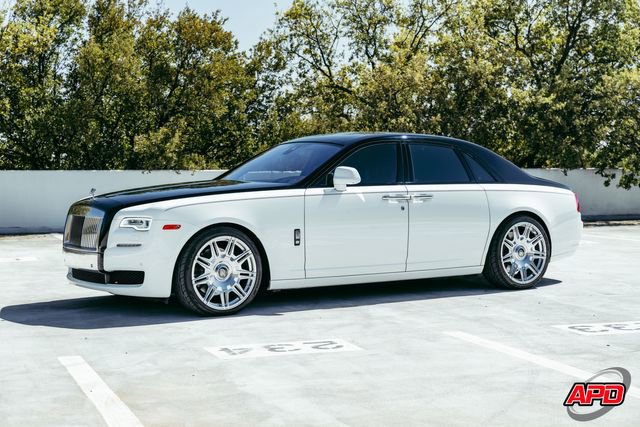 Used 2017 Rolls-Royce Ghost RWD image 15