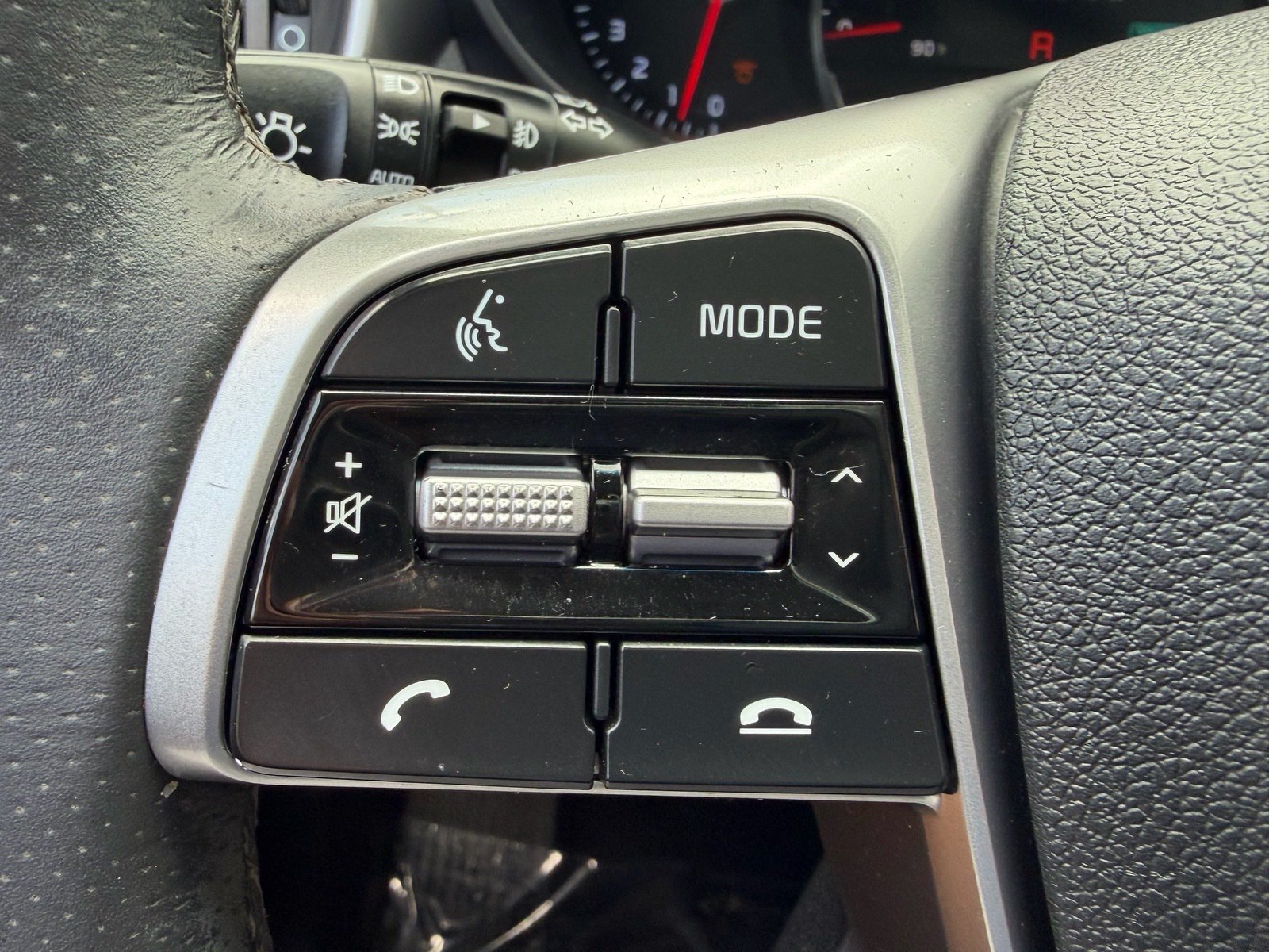 Used 2019 Kia Sorento SX w/ SX Touring Package FWD image 31