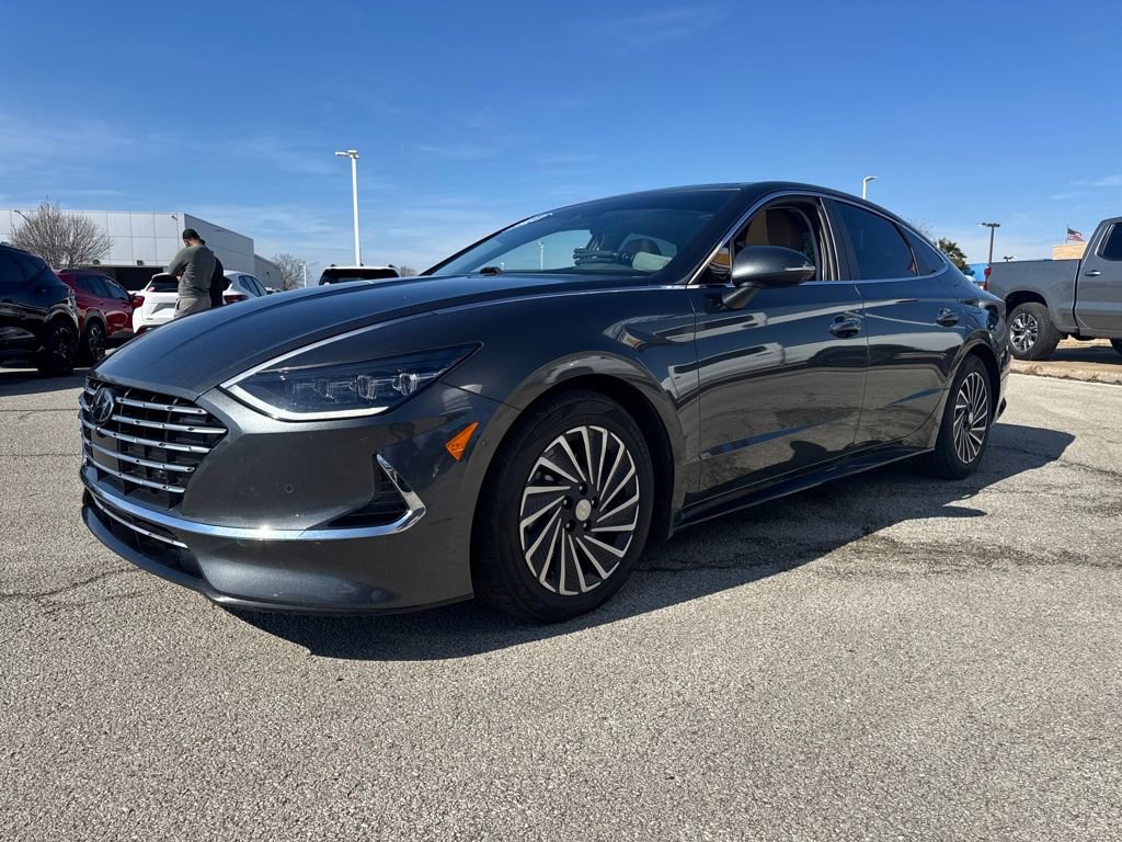 Used 2023 Hyundai Sonata Limited w/ Cargo Package image 2