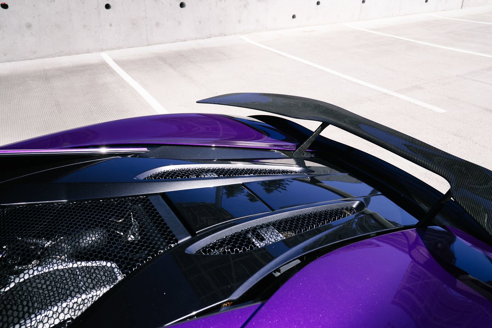 Used 2018 McLaren 570S Coupe RWD image 12